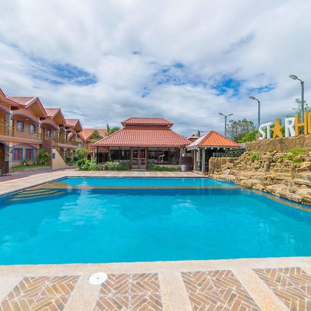 เรดดอร์ซ พลัส แอท สตาร์โฮม โอลิเวียนวิลล์ Hotel Tarlac City ภายนอก รูปภาพ
