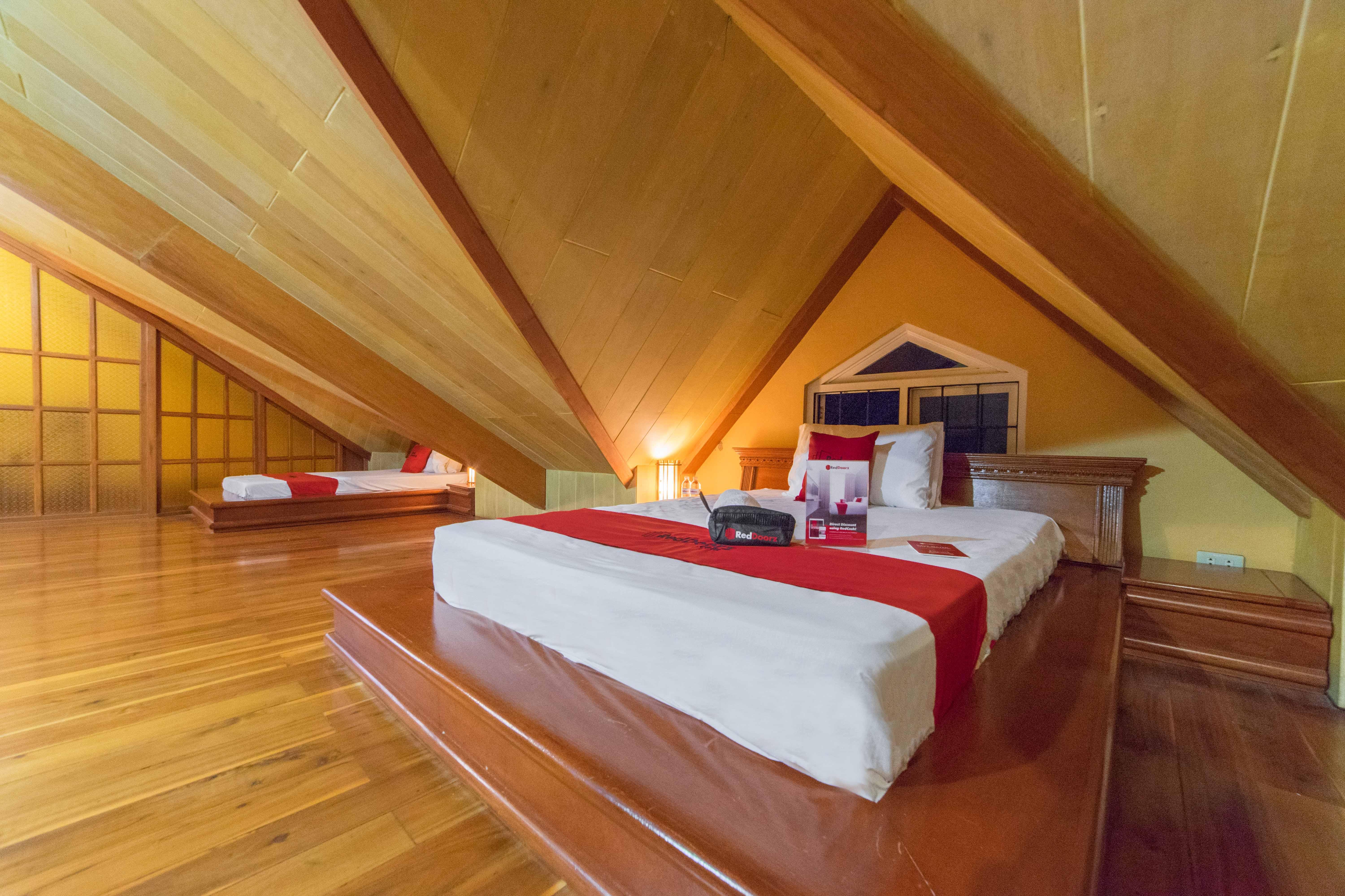 เรดดอร์ซ พลัส แอท สตาร์โฮม โอลิเวียนวิลล์ Hotel Tarlac City ภายนอก รูปภาพ