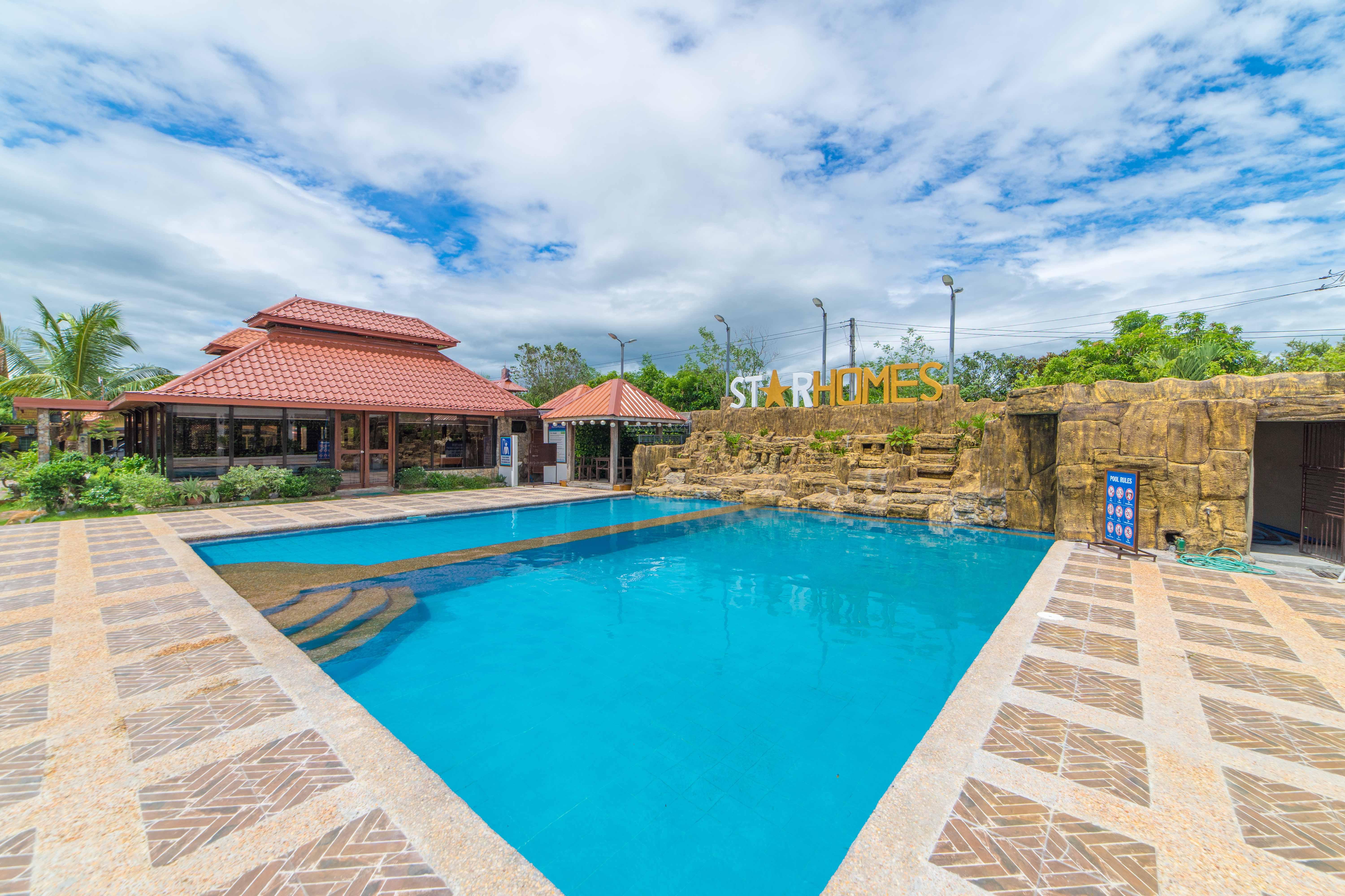 เรดดอร์ซ พลัส แอท สตาร์โฮม โอลิเวียนวิลล์ Hotel Tarlac City ภายนอก รูปภาพ