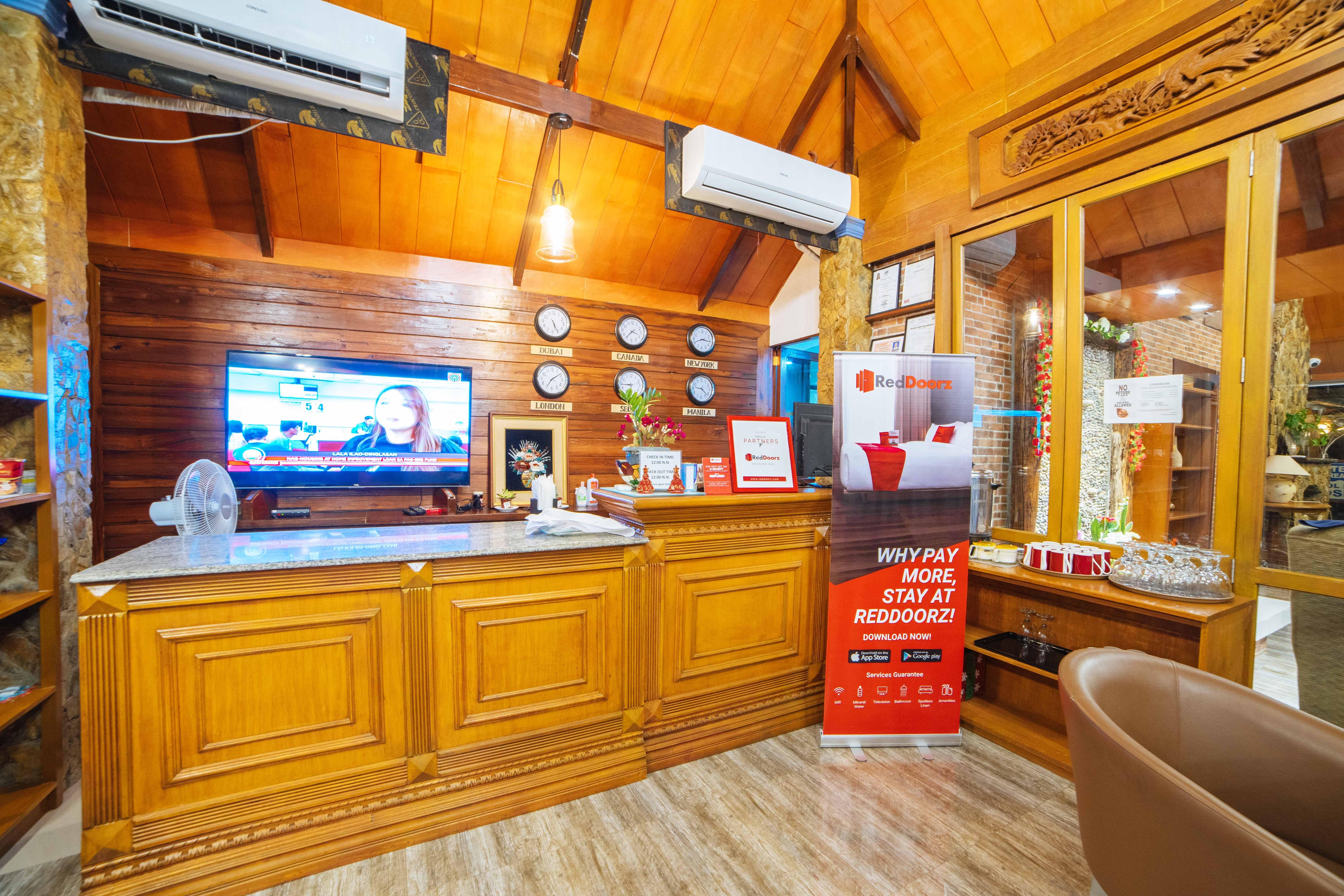 เรดดอร์ซ พลัส แอท สตาร์โฮม โอลิเวียนวิลล์ Hotel Tarlac City ภายนอก รูปภาพ