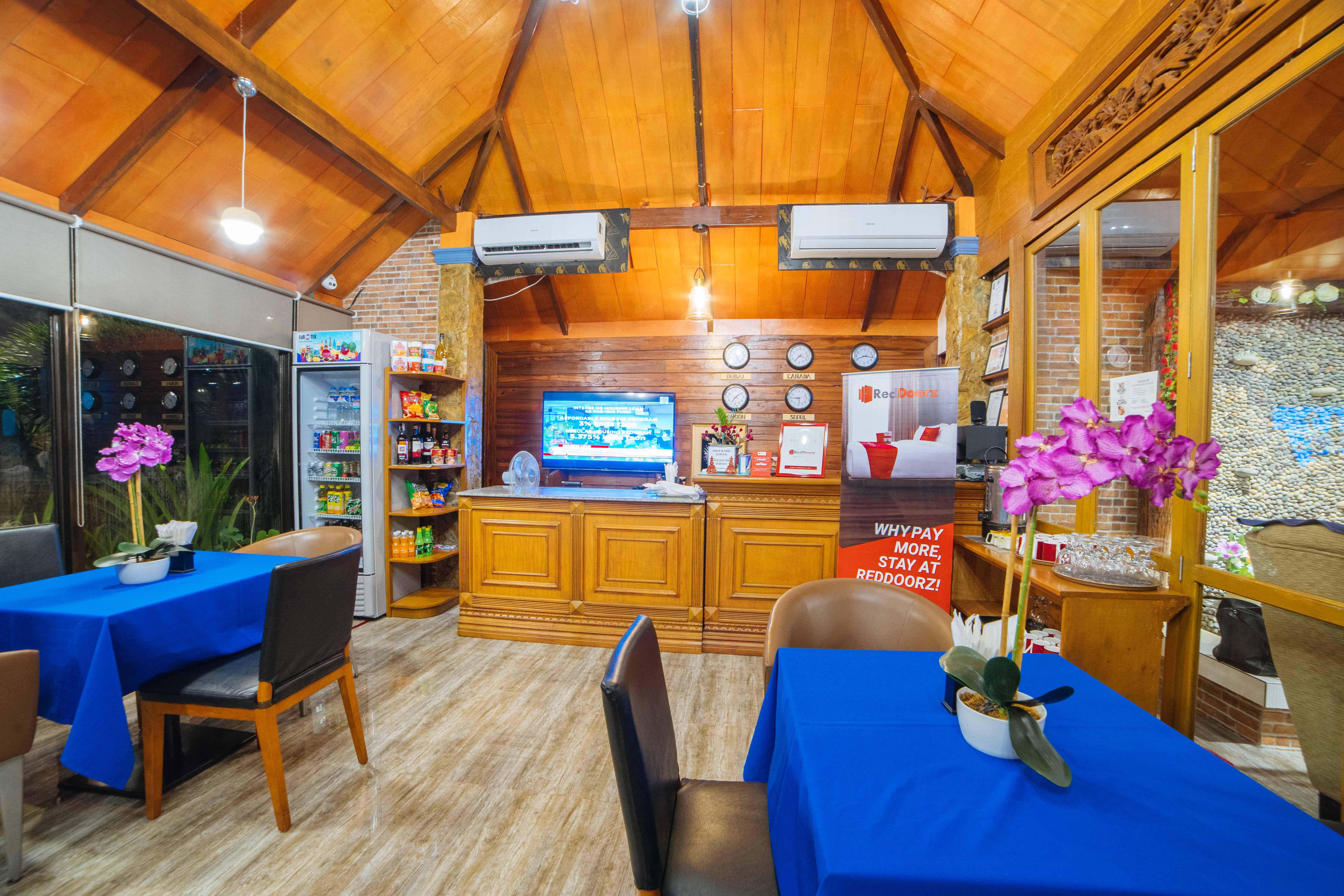 เรดดอร์ซ พลัส แอท สตาร์โฮม โอลิเวียนวิลล์ Hotel Tarlac City ภายนอก รูปภาพ