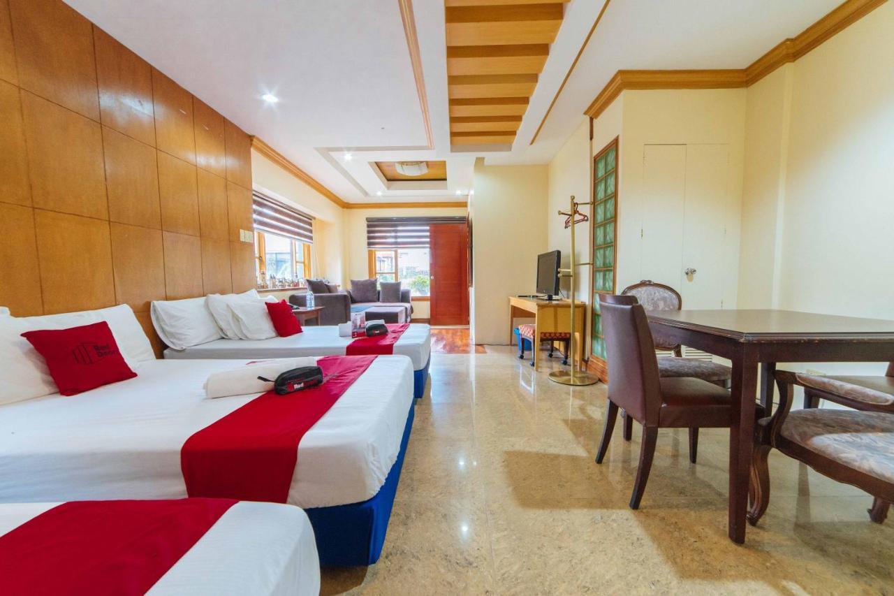 เรดดอร์ซ พลัส แอท สตาร์โฮม โอลิเวียนวิลล์ Hotel Tarlac City ภายนอก รูปภาพ